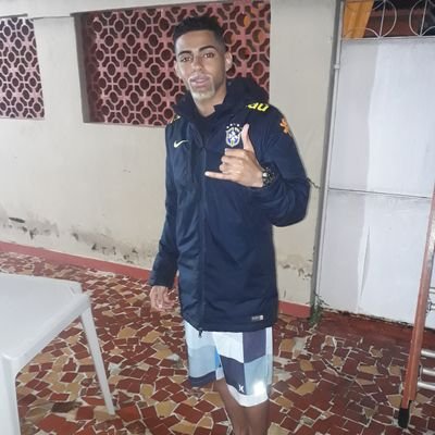O jeito mais prático de se aprender sobre respeito é lembrar q a escolha dos outros não é da nossa conta ..
Na Relikia Do Loi
#EternoL3L10