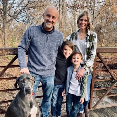 Husband 🤵🏻♂️👰♀️ Father 👦🏻👦🏻 Teacher 📚👨🏻🏫Coach ⚾️🏀 Principal @ Clearwater Creek Elementary 🎓🏫