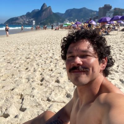 elvicentico's profile picture. y es todo un tema, viste.