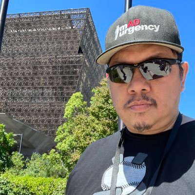 🇵🇭Tech Head/Designer/3d/VR/AR/NFT's/AI Dabbler/Man with many hats/Hiphop head/Member of the Artist Collective @madurgency-The Bomb Squad of World Illustrators