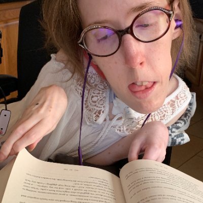 Gaming #accessibility consultant, 📚bibliophile, booktuber, disabled & proud latina, @DisabilityRead co-host. Personal account, opinions are my own.