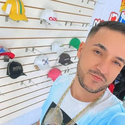 Barbeiro 💈
24 Anos 
Apaixonado por Música 
Corinthiano Loko 🤍🖤🤍🖤