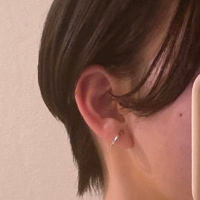 RLEcCCzvvK49627's profile picture. 05
17