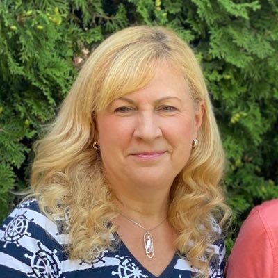 Libaniera's profile picture. Business owner and normal wife, grandmother of 13 wonderful kids :) Conservative. Christian. Love my big family!