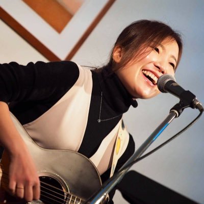 ギター弾き語りシンガーソングライター。産休・育休を終えて、2018/4/21活動再開！しばらくは名古屋を中心に活動していきます\(◡̈)/♥︎