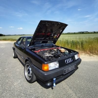 Salut, c'est encore moi 
-AUDI 80 GTE ❤️