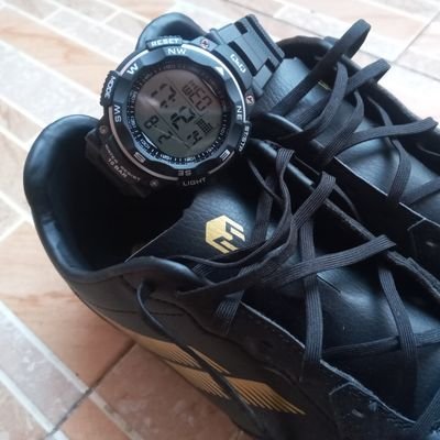 Asal kalian bisa mencintai sepakbola sampai akhir, itu sudah cukup.