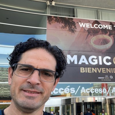 Full professor at @UPV. Researcher in color imaging and perception and fuzzy theory. Amateur Triathlete, musician and Magic The Gathering player.
