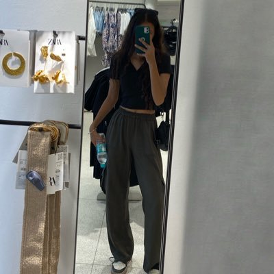 when you think Taylor Swift, i hope you think of me
.
----Ig :- jhil.swift