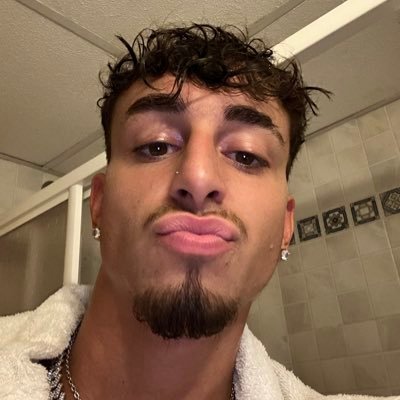 _alb3rt_1's profile picture. 