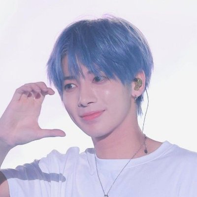 ArjenneC's profile picture. 💛💚💙| 🍀 | 🐿️| Gimme gimme more, Gimme gimme more. 💗