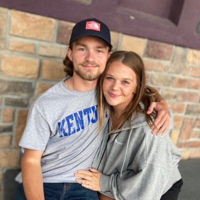 agrose35's profile picture. james 1:2-11 ❤