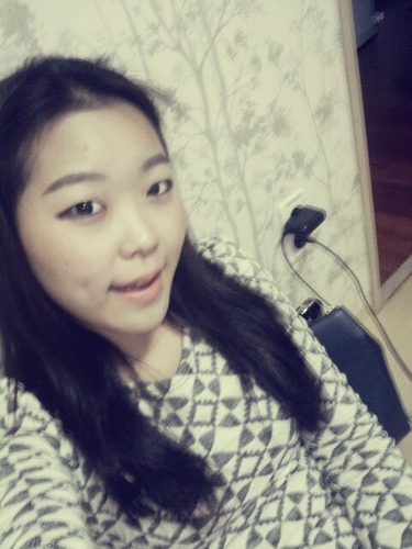 uniqyoon's profile picture. seize the day!