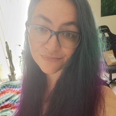 Life Coach/Advice
 Discord: Sirenatee
Twitch: divine_sirenatee 
Loves playing Overwatch
Free advice and ALWAYS love
Shine bright like the light you are