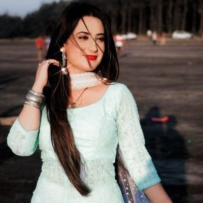 angelpihu133744's profile picture. I love music