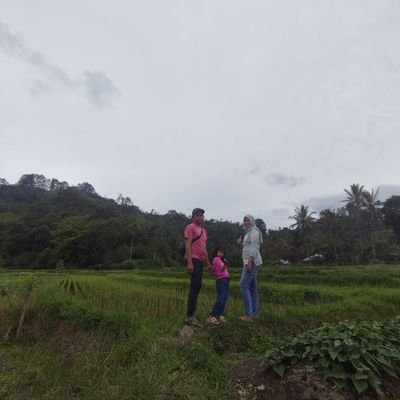 Rikozainal3's profile picture. Yg penting bahagia