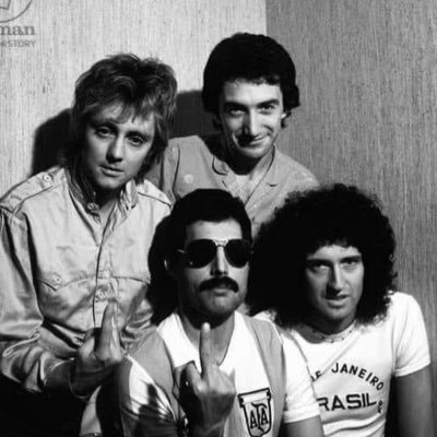 daily @QueenWillRock content | she/her | fan acc