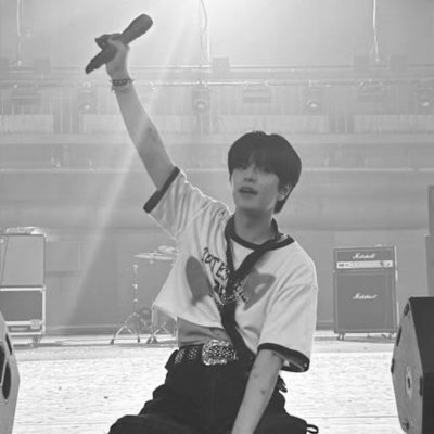 seungmin in the building🔛🔝♡
love you stay, love you straykids ♡