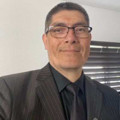 FHLGN's profile picture. I am on my way to be front-end dev bit by bit 😜 plus network engineer I enjoy meeting new colleagues with the same goals 😌📖🕡💭https://t.co/AOLPkR5qiX