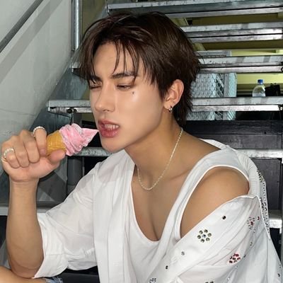 ncldhdld's profile picture. 