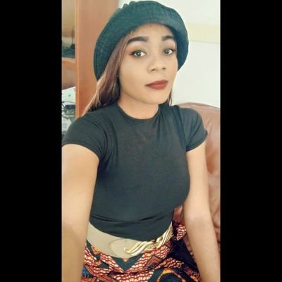 Connie_la_cute's profile picture. Happy ladies are the prettiest 😍