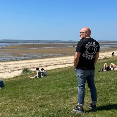 Proud father of Baukje, Bob & Bregje | Married to Pascale | Work-a-holic | News addict | Gadgeteer | Owner @ CreativITas | Managing Director @ Open Line