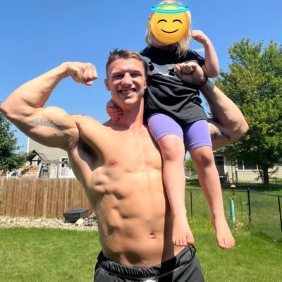 Ryan 🤙 | Fit Father
