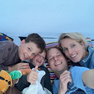 rdekinkelder's profile picture. ロイ・ドゥ・キンケルダー -- Superboer in Zenderen