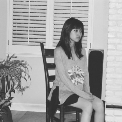 catliinh's profile picture. i go to college like a real “woman”