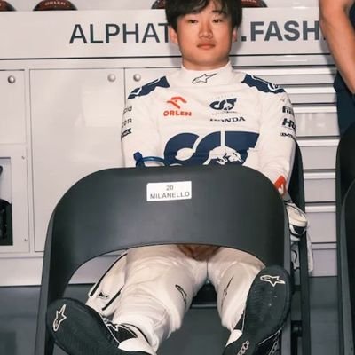 Karol_Con_K's profile picture. acuario inestable