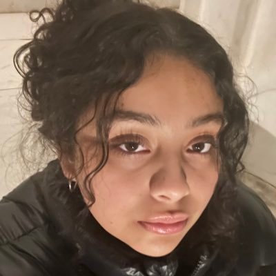 Luz_Chavez19's profile picture. 