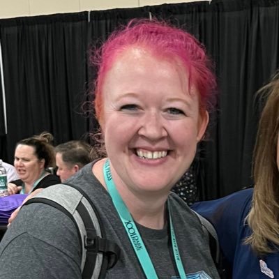 LindzAdsFan's profile picture. Hello! I love to read, love cats, and am a teacher 😺📚✏️