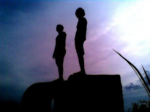 delete FB : udah | unfol twitter : udah | hapus kenangan : belom
http://t.co/iYB6y9Te6F