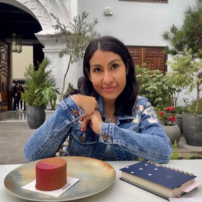 Lic. Negocios Intern. | Creativa | Loca por los dulces | Capricorniana ♑️