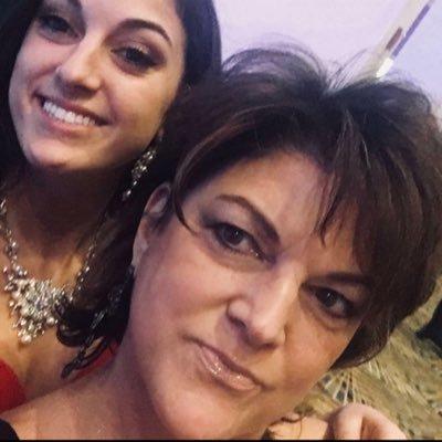 jenmo787's profile picture. I love my garage 🛠️🪛🪚🗜️