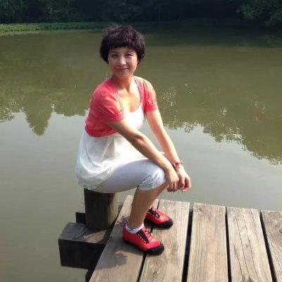 Judyliuli's profile picture. I am Chinese, a bilingual tutor of English and Chinese. I have worked as an English teacher at college for 14 years. I am proficient in language tutoring.