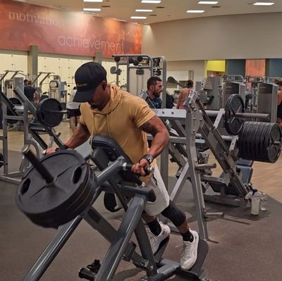 cwill191's profile picture. I model, I sing, I love, I inspire #SteelersCountry 🖤💛 #LakersNation 💜💛   @Elias_Lee1
Co-host of @TalkAboutItCG