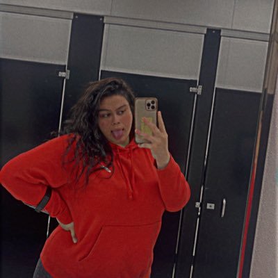 torreshelen01's profile picture. 🇸🇻🥰