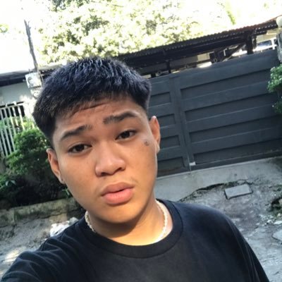 Shttttttt05's profile picture. PE$O