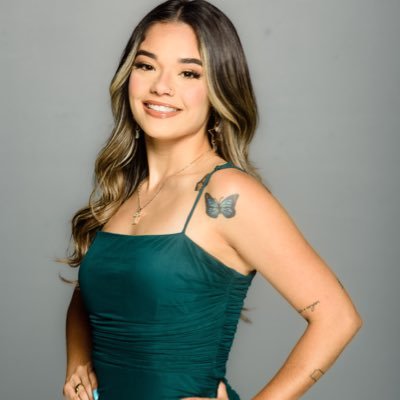 IG/TikTok: @taishmara_rivera2 • Cantante • Bailarina • Modelo CEO :@midbisa_studio