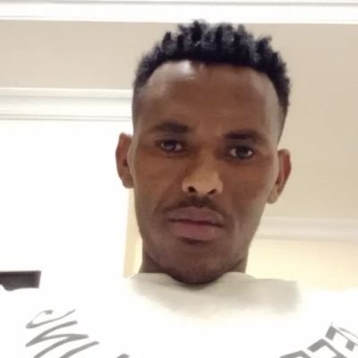 FueeOmer11433's profile picture. 