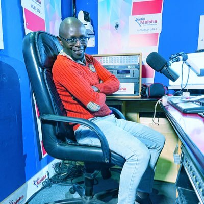 Radio Presenter @radiomaisha #RhumbaRepublik #RhumbaNiTiti 🔅🔅https://t.co/rTs5d617ed