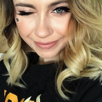 Maxine (@thorntonmaxine3) 's Twitter Profile