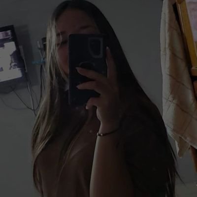 Me gusta hacer amigos
Soy muy buena onda y me gusta la música electrónica entre otros tipos de música