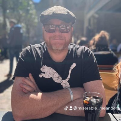 ADLawler72's profile picture. Proud Manx Man, Husband, Father, Retired Police Sergeant. Ex Para 🇮🇲