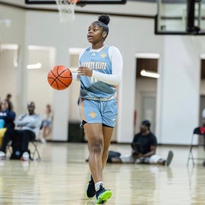 Wilson Nc📍IG- lul._jaja 🏀 Facebook- Jamaria freeman C/O 25💕 Elevate Elite 3SSB 🤍🧡🏀