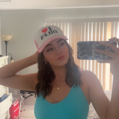 ashleysettle_'s profile picture. 