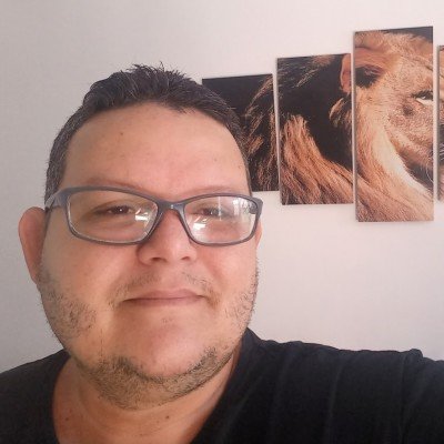 Profissional com ênfase em Gerenciamento de Serviços de T.I, Infraestrutura, Suporte e Desenvolvimento Web, implementação de soluções computacionais.