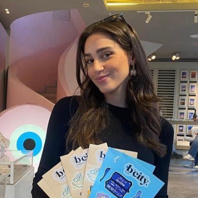 AdrianaPrograma's profile picture. 