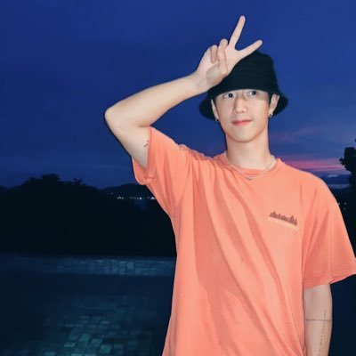 เป็นอากาเซ่ เมน พี่มาร์ค แจ็คสันน คีฟวง